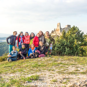 Jogové štúdio dvakrát do roka organizuje spoločný výlet na Čachtický hrad